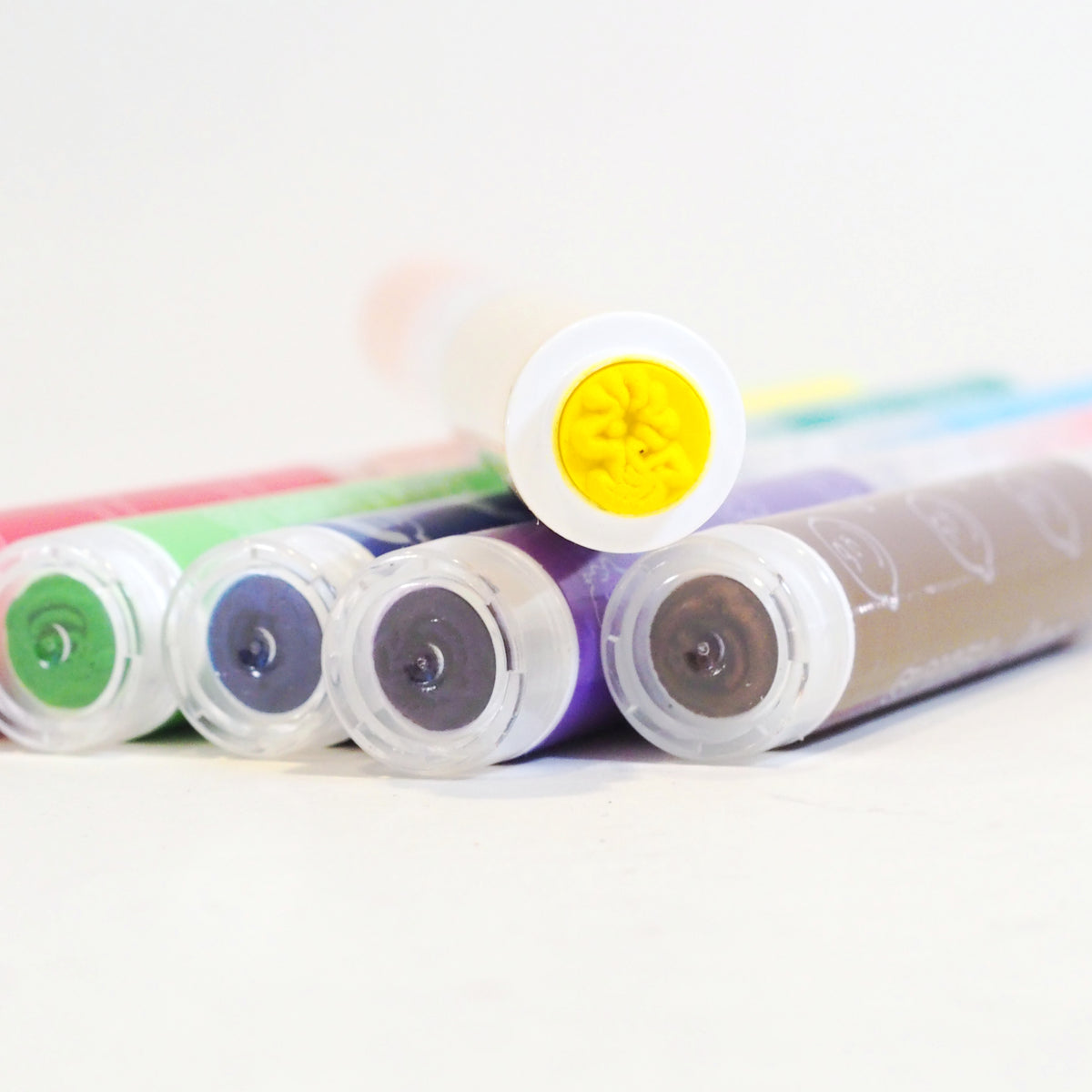 OOLY X Peanuts: Double-Ended Brush & Stamp Markers